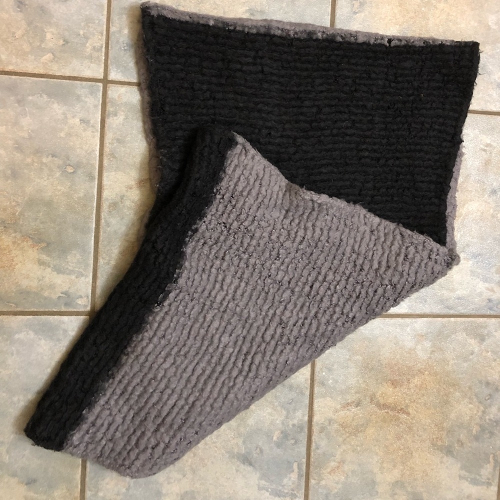 Black and Grey tunnel scarf